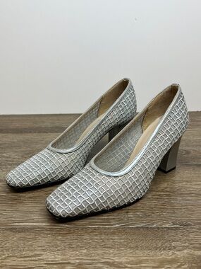 Enzo Angiolini Silver Textured Block Heel Pumps 7.5M Made in Spain Leather Sole